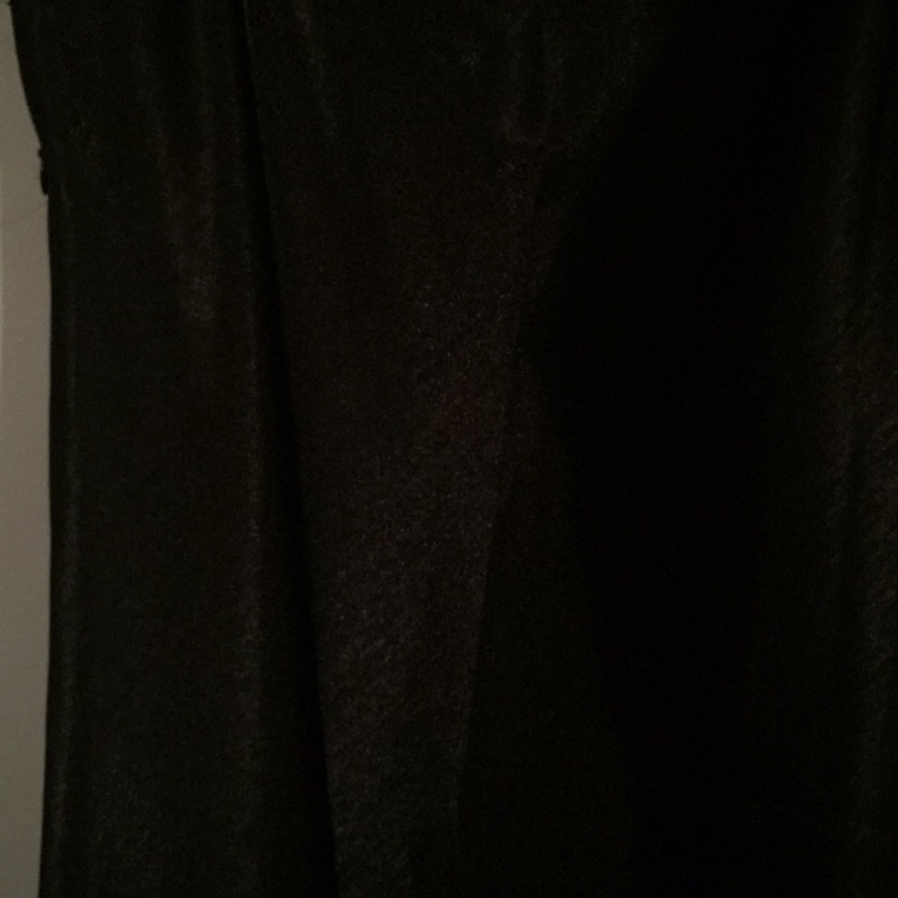 Shiny Black skirt - Picture 2 of 3